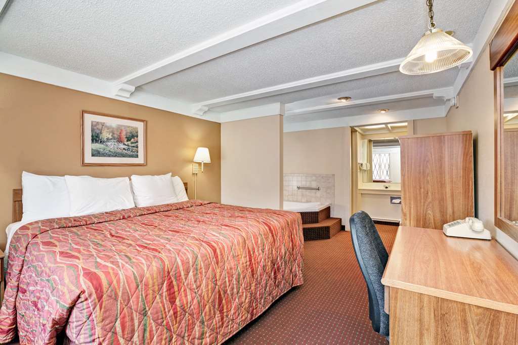 Knights Inn Charleston West Virginia חדר תמונה